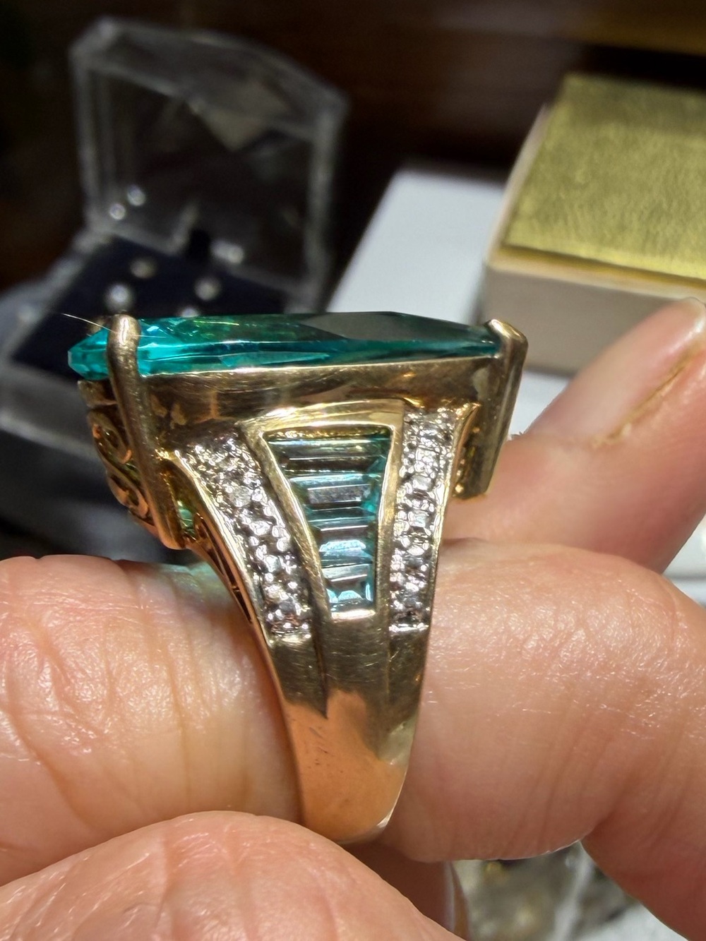 925 Sterling Silver Blue/Green Crystal Ring Size 5 - Picture 2 of 8